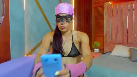 AlahiaEvanss online show from 06/05/26, 03:24