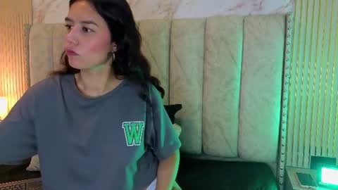 alahiasweet1 online show from 07/04/26, 12:11