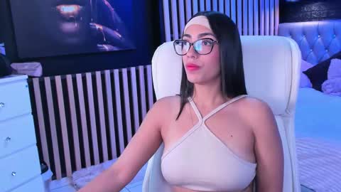 Alaia Alegria online show from 12/17/25, 07:09