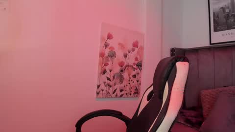 Snapshot of alaia_carter chatting on 09/23/25, 03:09 Alaia Carter online show from 09/23/25, 03:09