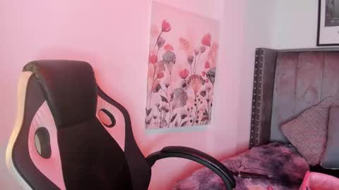 Alaia Carter online show from 11/13/25, 03:38