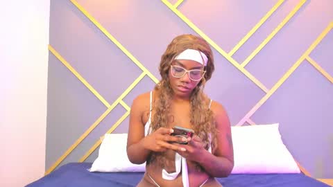 alaia_colins online show from 02/10/25, 03:13
