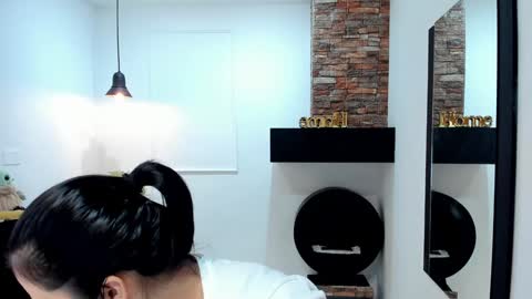     online show from 01/05/25, 05:41