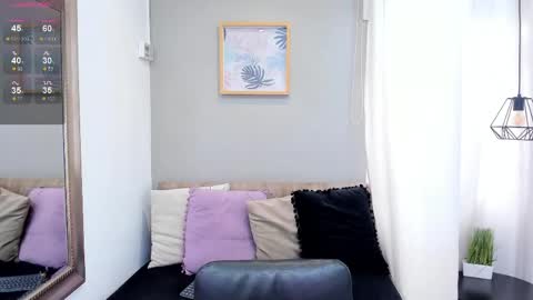     online show from 05/12/26, 07:22