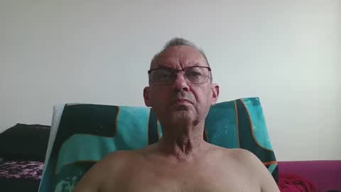 Snapshot of alain5159 chatting on 07/05/26, 04:03 alain5159 online show from 07/05/26, 04:03