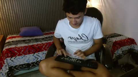 Snapshot of alamgrey_ chatting on 09/22/25, 01:13 Alam online show from 09/22/25, 01:13