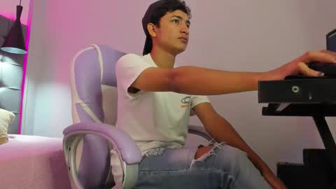 Snapshot of alamgrey_ chatting on 10/01/25, 03:07 Alam online show from 10/01/25, 03:07