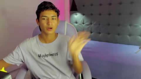 Snapshot of alamgrey_ chatting on 10/11/25, 07:34 Alam online show from 10/11/25, 07:34