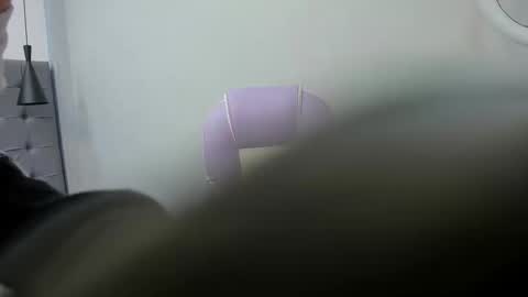 Snapshot of alamgrey_ chatting on 10/23/25, 01:54 Alam online show from 10/23/25, 01:54