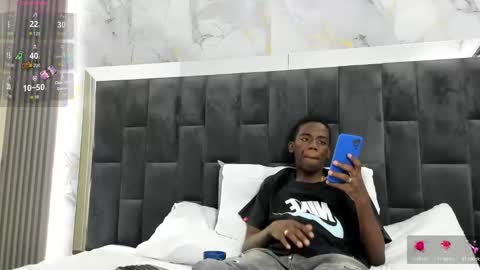 Snapshot of alan_blacke chatting on 09/19/25, 07:58 alan_blacke online show from 09/19/25, 07:58