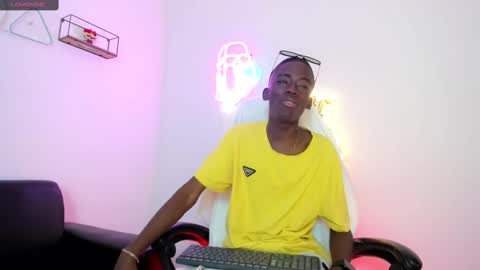 Snapshot of alan_blacke chatting on 10/30/25, 07:58 alan_blacke online show from 10/30/25, 07:58