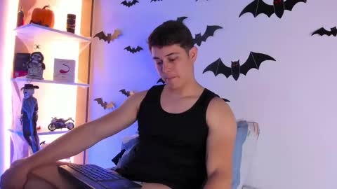 Snapshot of alan_hadid1 chatting on 10/27/25, 09:52 Alan Hadid online show from 10/27/25, 09:52