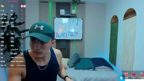 Alan  Kevin can we reach 100 thumbs up please guys  online show from 07/20/26, 07:05