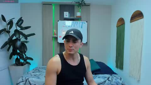 Alan  Kevin can we reach 100 thumbs up please guys  online show from 07/28/26, 07:04
