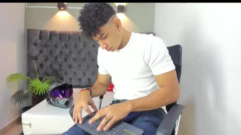 Alan online show from 09/25/25, 01:37