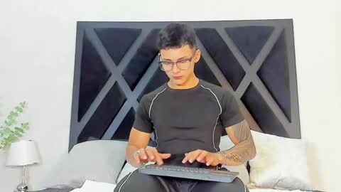 Snapshot of alan_salazar chatting on 05/19/26, 05:41 alan_salazar online show from 05/19/26, 05:41