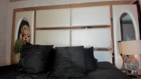 ---Alan--- online show from 10/24/25, 04:42