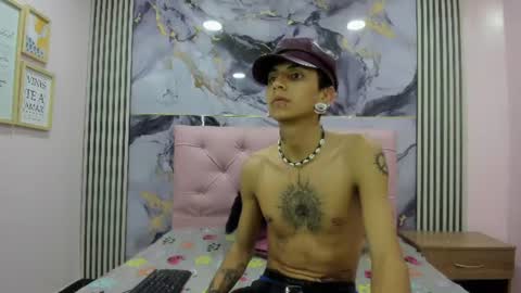 alan_wtn online show from 06/25/26, 07:46
