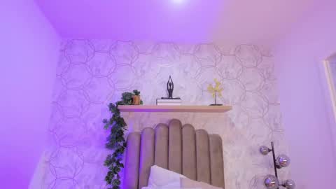 alana_2916 online show from 03/05/25, 07:49