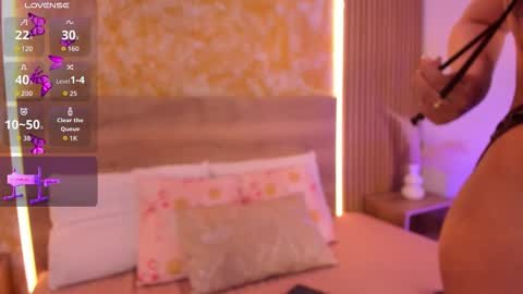 alana_2916 online show from 10/07/25, 03:47