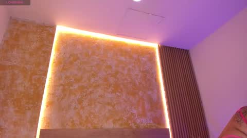 alana_2916 online show from 12/02/25, 03:56