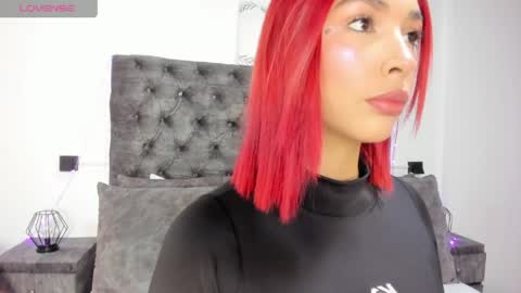 Snapshot of alana_2916_ chatting on 05/19/26, 12:33 Alana online show from 05/19/26, 12:33