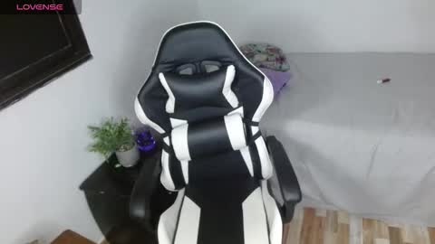 alana online show from 12/17/25, 03:12