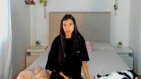 Snapshot of alana__get chatting on 02/04/26, 05:52 online show from 02/04/26, 05:52