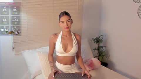 Alana online show from 12/22/25, 12:40
