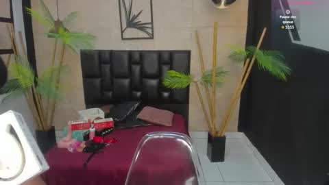 Snapshot of alana_bonny chatting on 09/13/25, 12:16 Alana online show from 09/13/25, 12:16