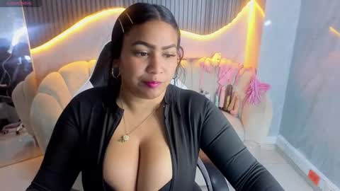 Follow me.. Live 1430 to 2100 online show from 07/18/26, 12:09