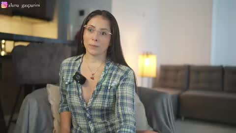 Alana Gasparini online show from 07/14/26, 07:30