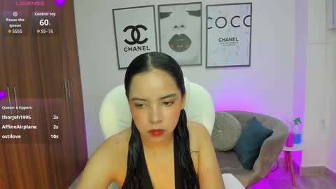 alana  online show from 12/18/25, 11:27