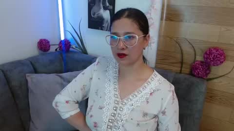 Alana  online show from 03/26/26, 07:41