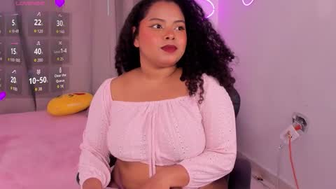 Snapshot of alanaa_gomezz chatting on 11/06/25, 03:35 Alana Gmez online show from 11/06/25, 03:35