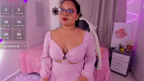 Snapshot of alanaa_gomezz chatting on 11/13/25, 05:12 Alana Gmez online show from 11/13/25, 05:12