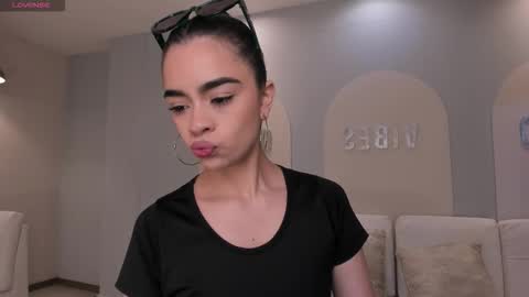 Alana online show from 11/01/25, 12:40