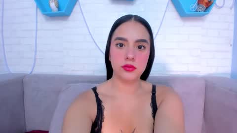 Alana Flores online show from 03/11/25, 11:33