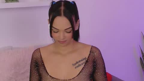 Ana online show from 10/15/25, 06:19