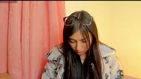ALANA Please follow me  online show from 06/12/26, 04:11