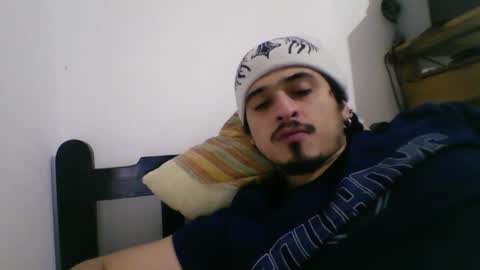 Snapshot of alanargenttt25 chatting on 06/17/26, 11:01 alanargenttt25 online show from 06/17/26, 11:01