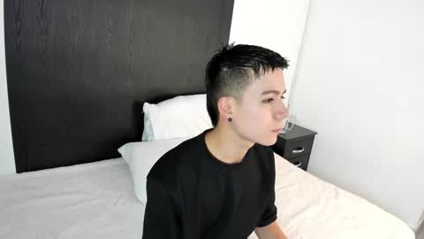 alanblack1 online show from 02/07/25, 11:23
