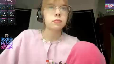 Stella online show from 10/05/25, 01:20