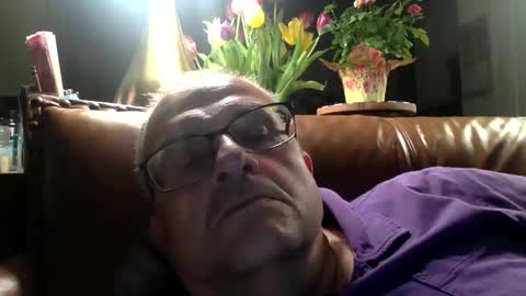 Snapshot of alankrieski1174 chatting on 10/11/25, 04:44 alankrieski1174 online show from 10/11/25, 04:44