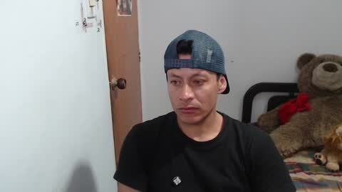 Snapshot of alann_snow chatting on 10/27/25, 01:31 Alann online show from 10/27/25, 01:31