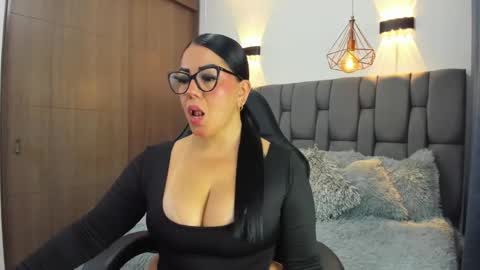 Alana online show from 05/13/26, 01:58