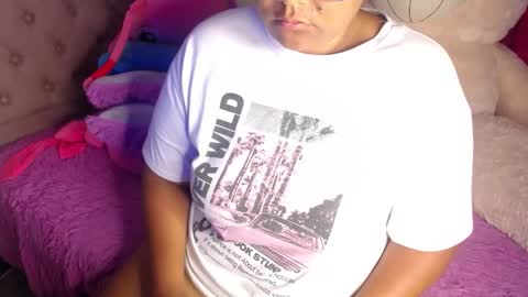 Snapshot of alanna_brunette chatting on 12/05/25, 09:18 lanna online show from 12/05/25, 09:18