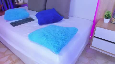 Alanna  online show from 11/08/25, 04:34