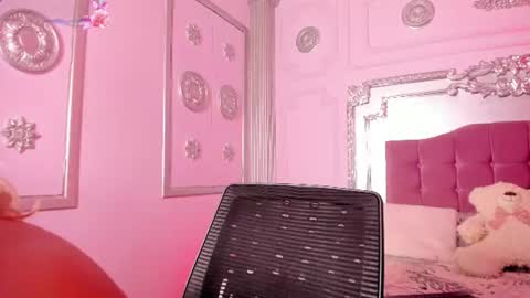 alannamilan online show from 07/22/26, 08:00