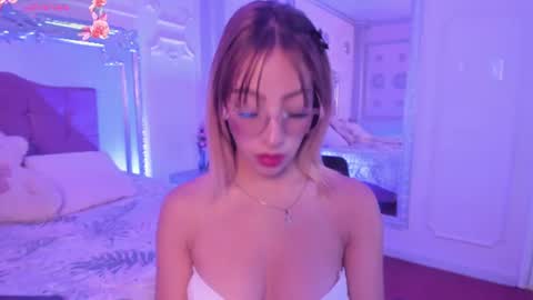 alannamilan online show from 07/24/26, 07:56